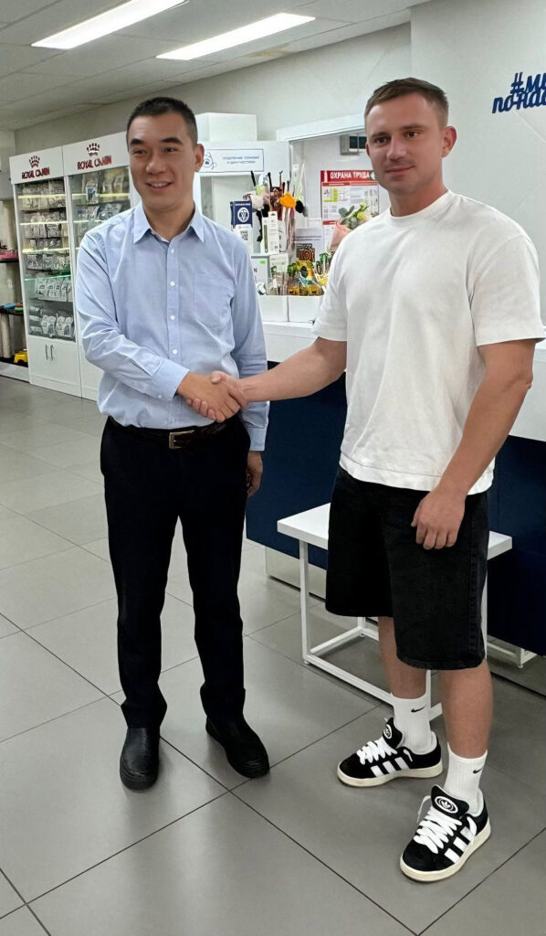 vstrecha-s-gen-direktorom-healvet-598x1024 Встреча генерального директора Healvet и Базылевского Алексея Александровича